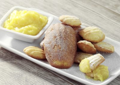 Madeleines with Lemon Curd